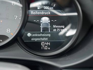 Porsche 718 Cabriolet Boxster S — photo 18