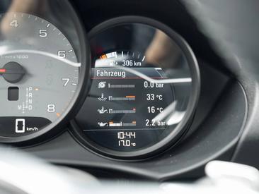 Porsche 718 Cabriolet Boxster S — photo 24