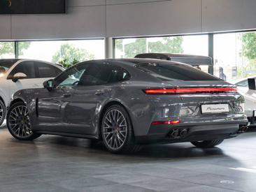 Porsche Panamera 4 E-Hybrid — photo 3