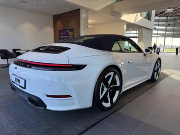 Porsche 911 Cabriolet Carrera S — photo 5