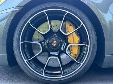 Porsche 911 Cabriolet Turbo S — photo 18