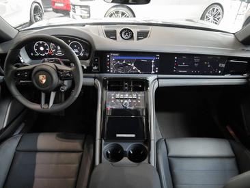 Porsche Panamera 4 E-Hybrid — photo 15