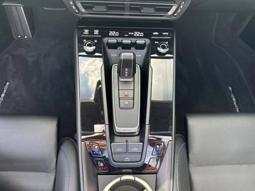 Porsche 911 Cabriolet Turbo S — photo 21