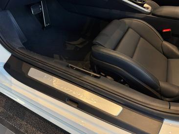 Porsche 911 Cabriolet Carrera S — photo 20