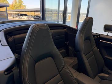 Porsche 911 Cabriolet Carrera S — photo 21