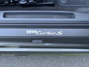 Porsche 911 Cabriolet Turbo S — photo 31