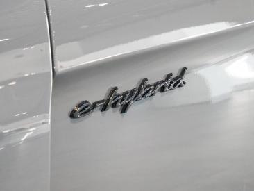Porsche Panamera 4 E-Hybrid — photo 27