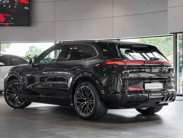 Porsche Cayenne III Turbo Electric — photo 3