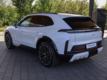 Porsche Cayenne III Turbo Electric — photo 3
