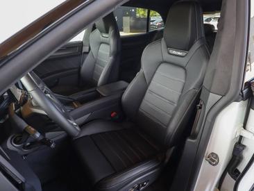 Porsche Cayenne III Turbo Electric — photo 15