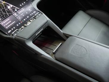 Porsche Cayenne III Turbo Electric — photo 27