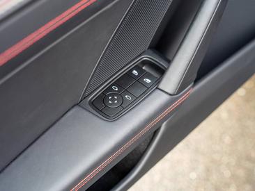 Porsche 911 GT3 — photo 22