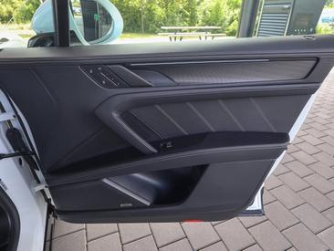 Porsche Cayenne III Turbo Electric — photo 32