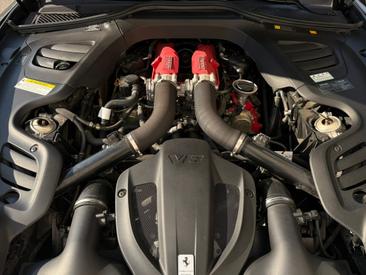 Ferrari GTC4Lusso T — photo 7