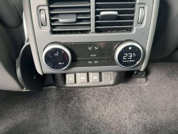Land Rover Discovery D300 R-Dynamic SE — photo 19