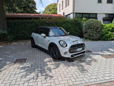 Mini Cabrio Cooper S Hype — photo 2