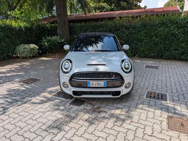 Mini Cabrio Cooper S Hype — photo 3