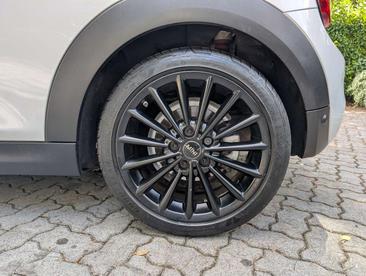 Mini Cabrio Cooper S Hype — photo 11