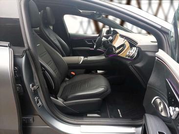 Mercedes EQS 53 — photo 38
