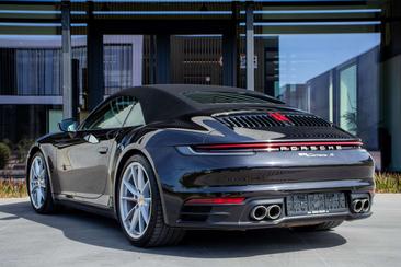 Porsche 911 Cabriolet Carrera S — photo 12
