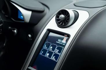 McLaren 12C — photo 17