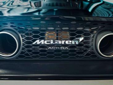 McLaren Artura — photo 24