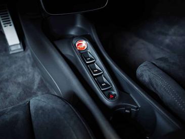 McLaren Artura — photo 38