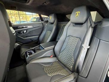 Lamborghini Urus S — photo 24