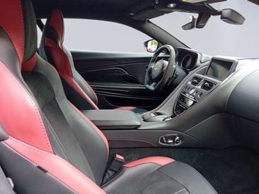 Aston Martin DB11 V8 — photo 9
