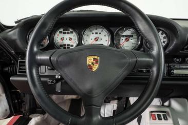 Porsche 911 Turbo S — photo 11