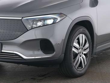 Mercedes EQA 300 4MATIC — photo 2