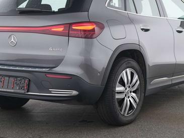 Mercedes EQA 300 4MATIC — photo 8