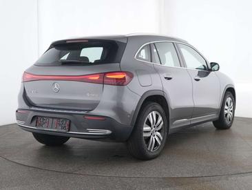 Mercedes EQA 300 4MATIC — photo 9