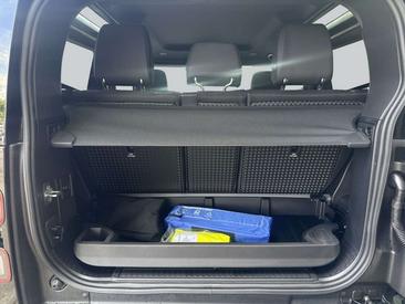 Land Rover Defender 90 Hard Top D250 — photo 11