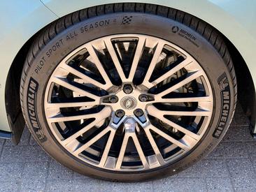 Land Rover Range Rover Sport SV — photo 23