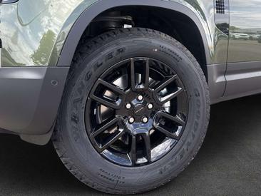 Land Rover Defender 90 Hard Top D250 — photo 12