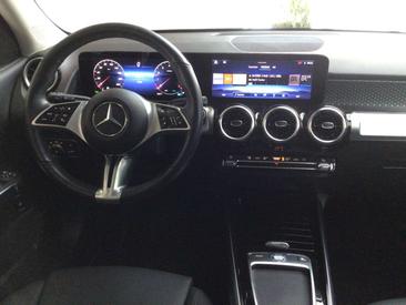 Mercedes GLB 200 — photo 6