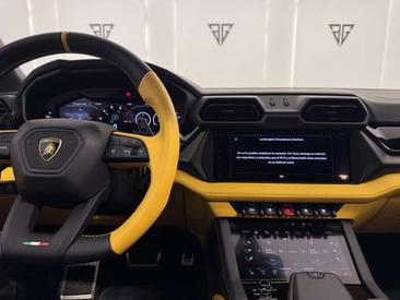 Lamborghini Urus SE — photo 16