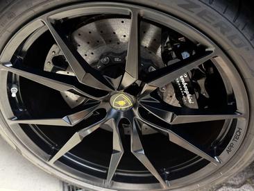 Lamborghini Aventador S — photo 9
