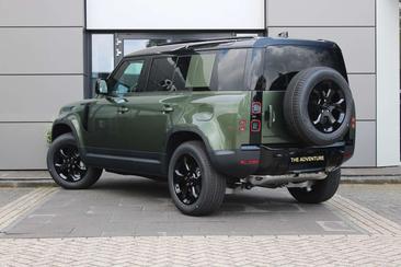 Land Rover Defender 130 D300 MHEV — photo 2