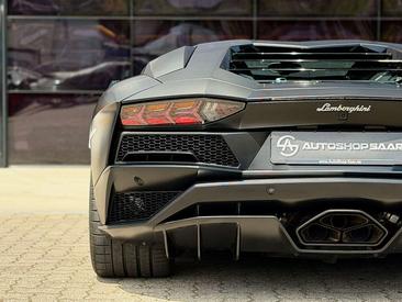 Lamborghini Aventador S — photo 25