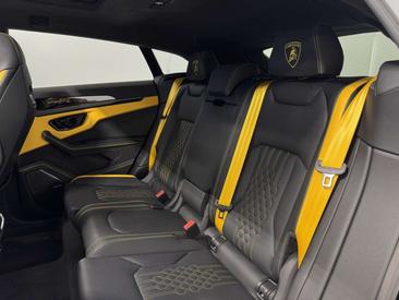 Lamborghini Urus SE — photo 27
