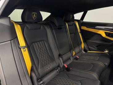 Lamborghini Urus SE — photo 30