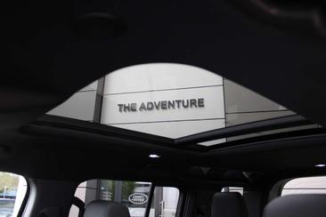 Land Rover Defender 130 D300 MHEV — photo 11