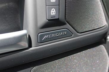 Land Rover Defender 130 D300 MHEV — photo 12