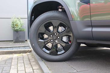 Land Rover Defender 130 D300 MHEV — photo 19