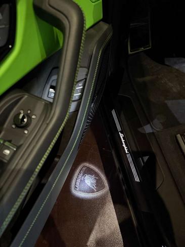 Lamborghini Urus SE — photo 20
