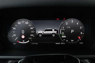 Land Rover Defender 130 D300 MHEV — photo 22