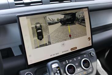 Land Rover Defender 130 D300 MHEV — photo 26