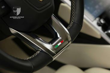 Lamborghini Urus S — photo 18